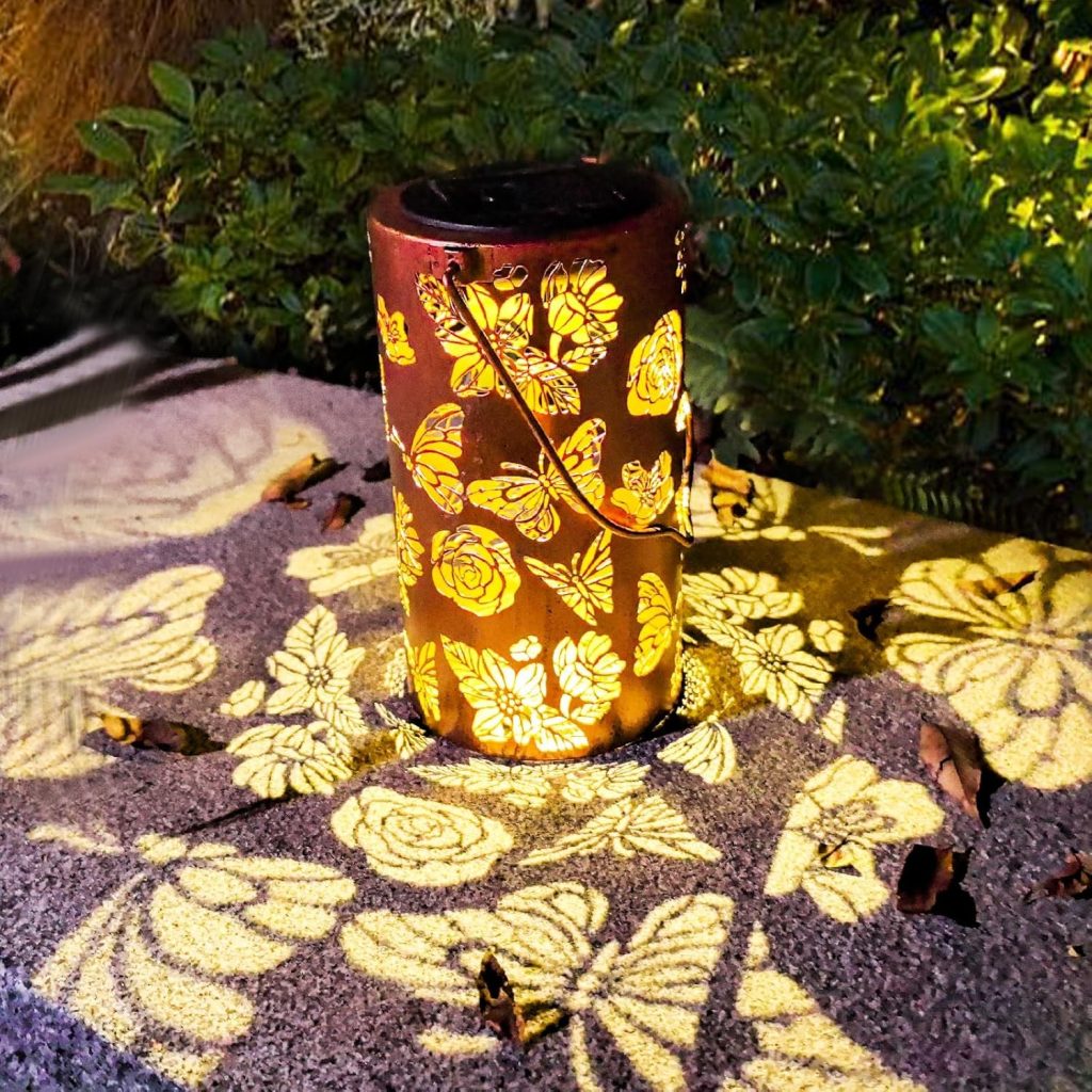 Solar Lanterns Outdoor Hanging Lantern Lights, Butterfly Hollowed-Out Metal Decor Lantern, Waterproof LED Decorative Garden Light - Delicate Garden Decoration for Patio, Yard, Pathway, Landscape